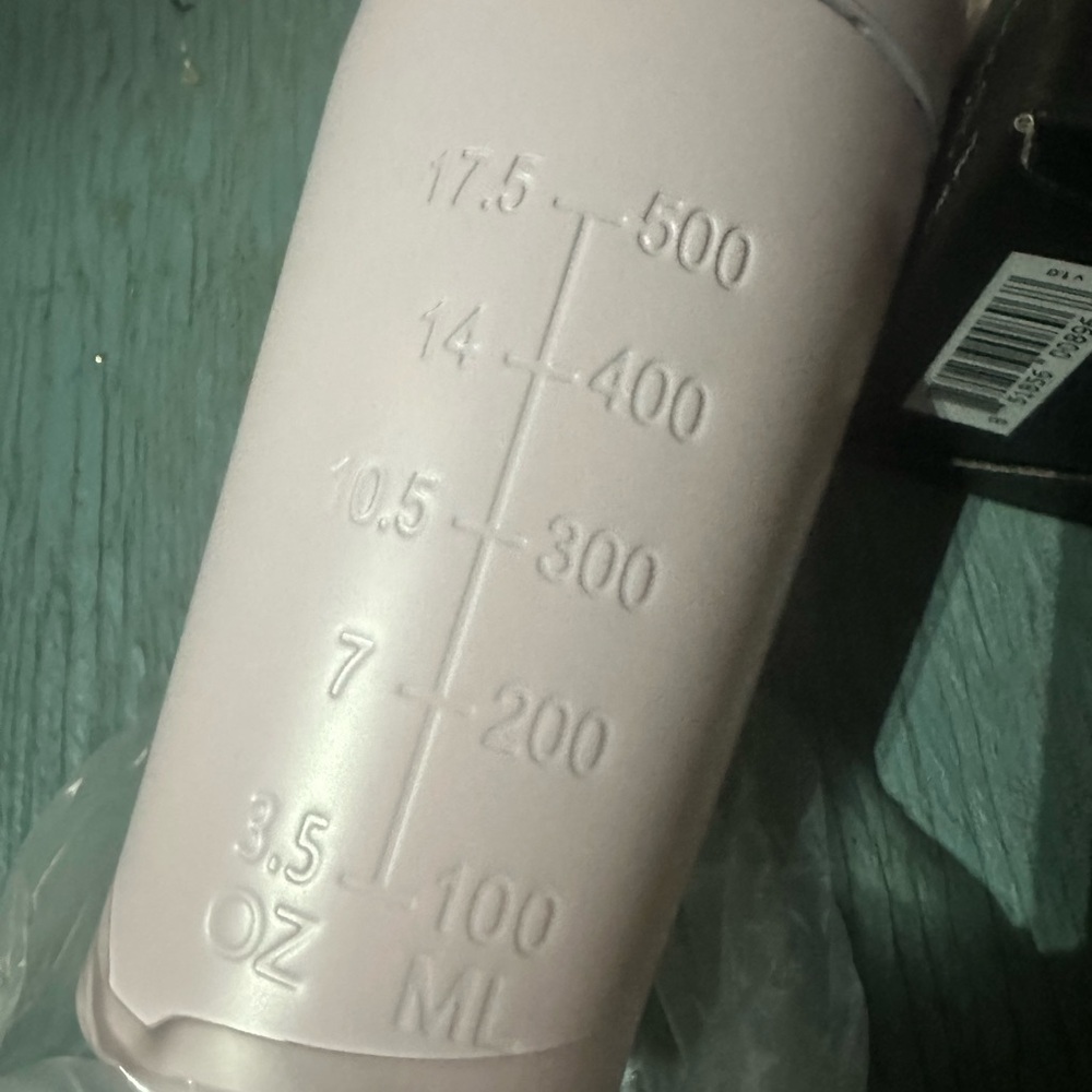 TRUVANI NWT Stainless Steel Shaker cup Pink or Black w / Measurements - Picture 3 of 10